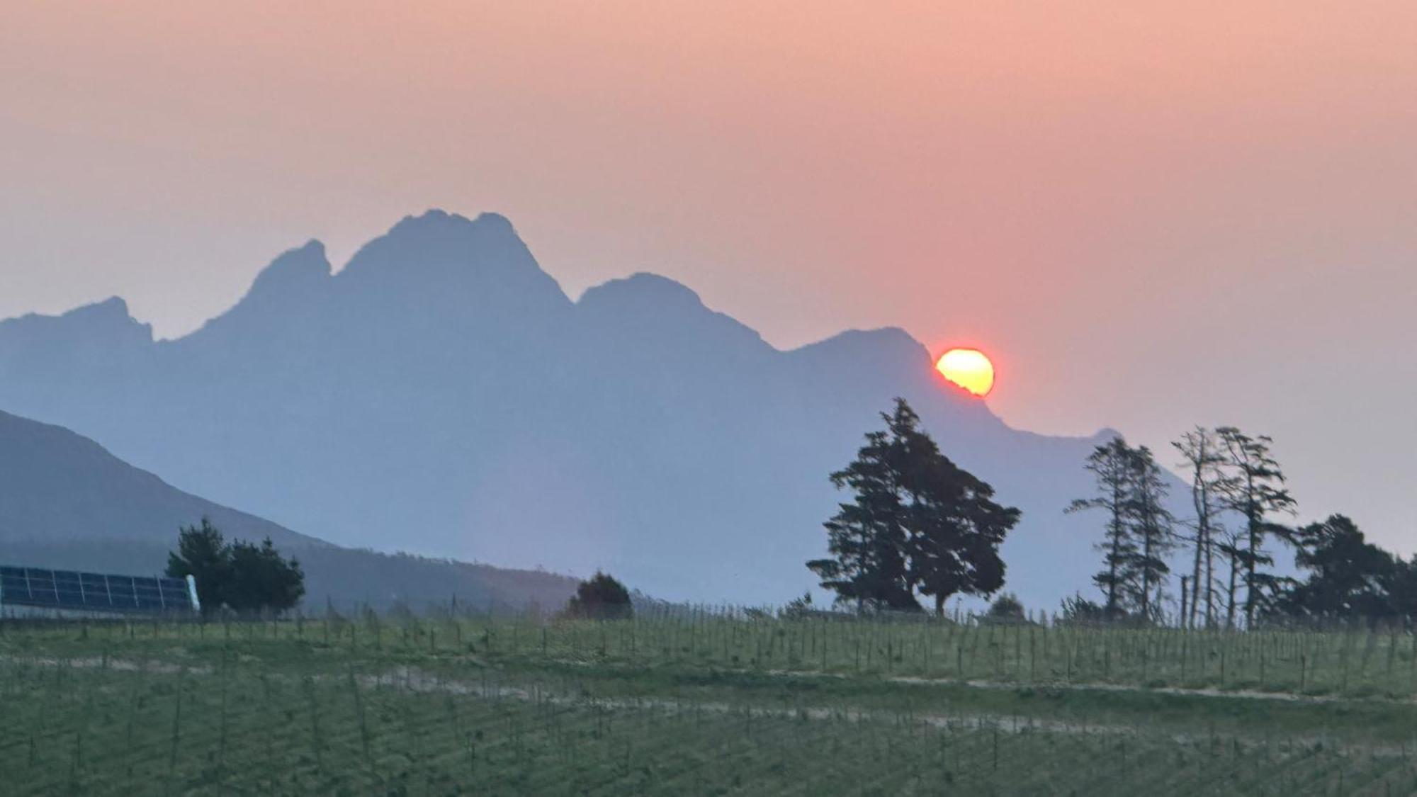 Courchevel Cottages Franschhoek Bagian luar foto